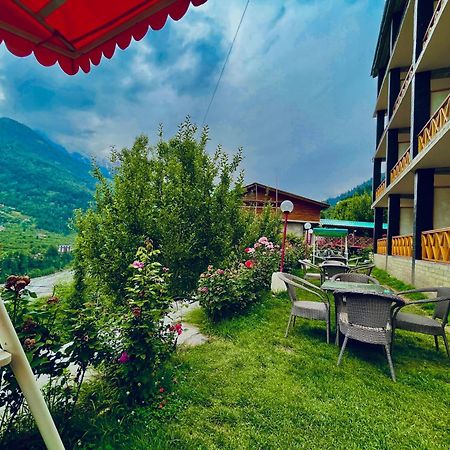 Naina Deventure Resort, Manali - Premium Rooms With Centrally Heated & Scenic View Eksteriør bilde