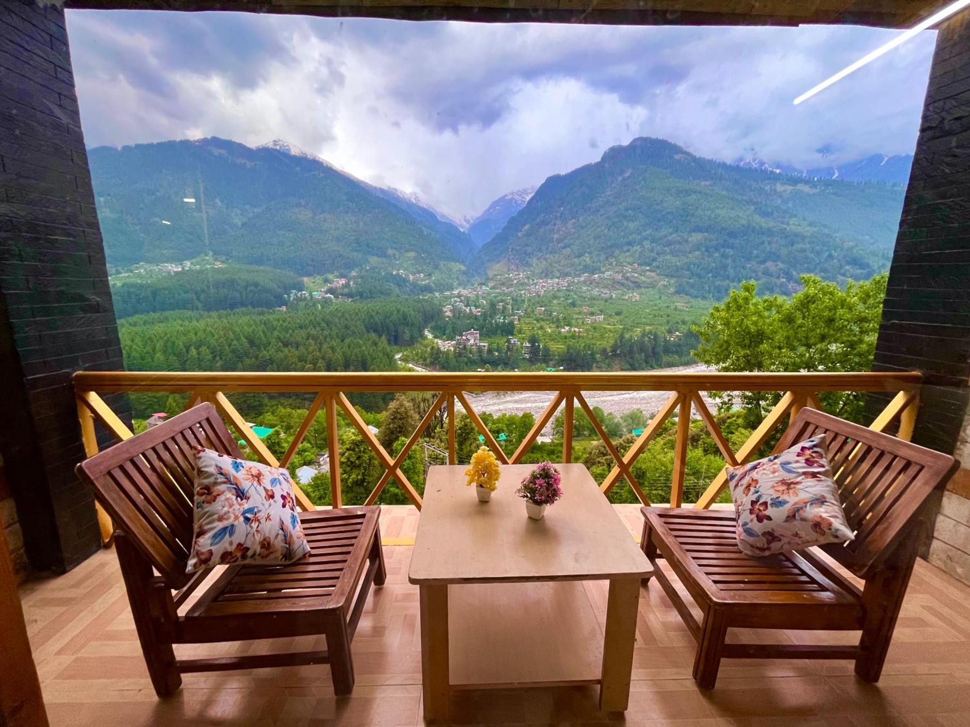 Naina Deventure Resort, Manali - Premium Rooms With Centrally Heated & Scenic View Eksteriør bilde