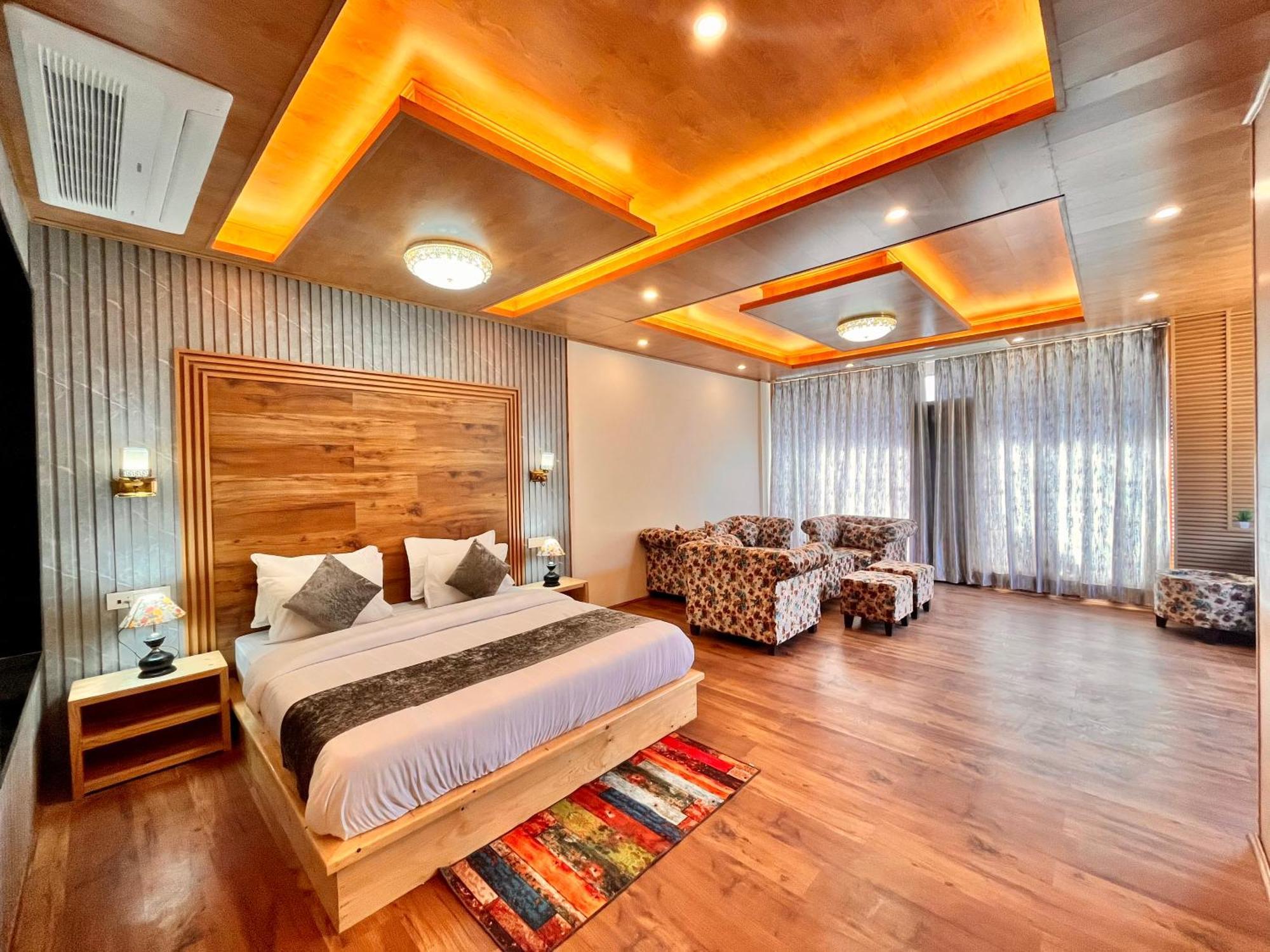 Naina Deventure Resort, Manali - Premium Rooms With Centrally Heated & Scenic View Eksteriør bilde