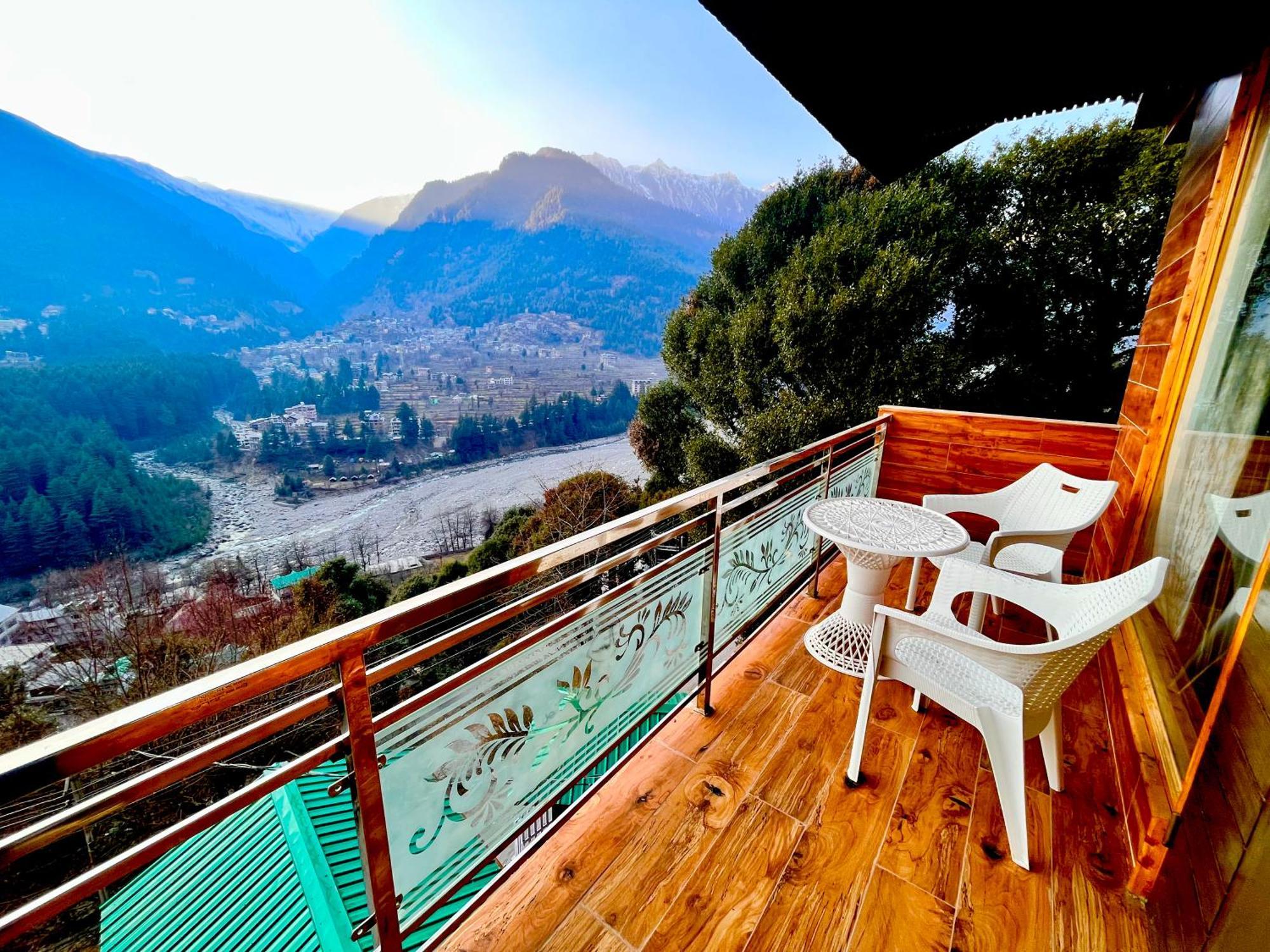 Naina Deventure Resort, Manali - Premium Rooms With Centrally Heated & Scenic View Eksteriør bilde