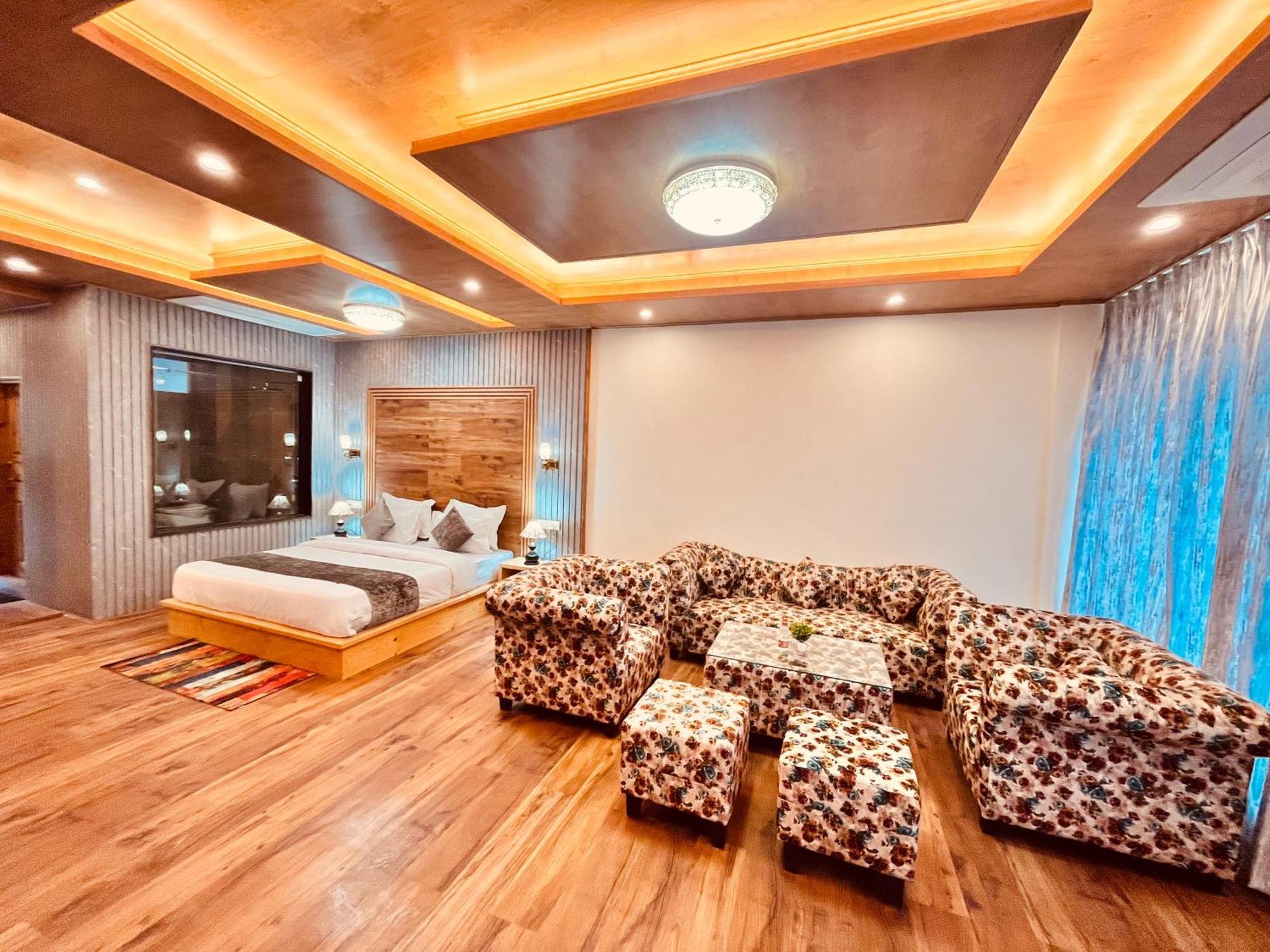 Naina Deventure Resort, Manali - Premium Rooms With Centrally Heated & Scenic View Eksteriør bilde