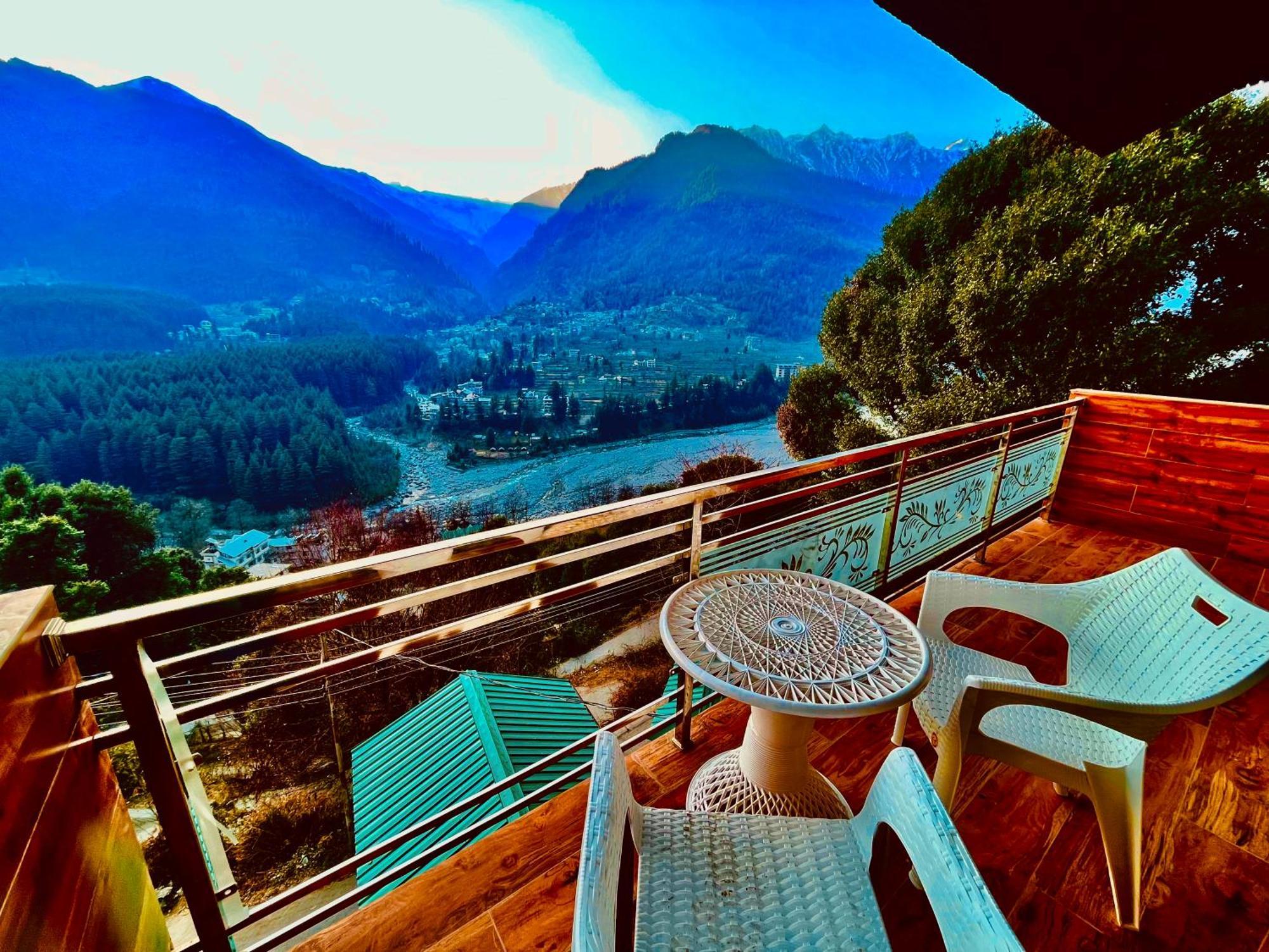 Naina Deventure Resort, Manali - Premium Rooms With Centrally Heated & Scenic View Eksteriør bilde