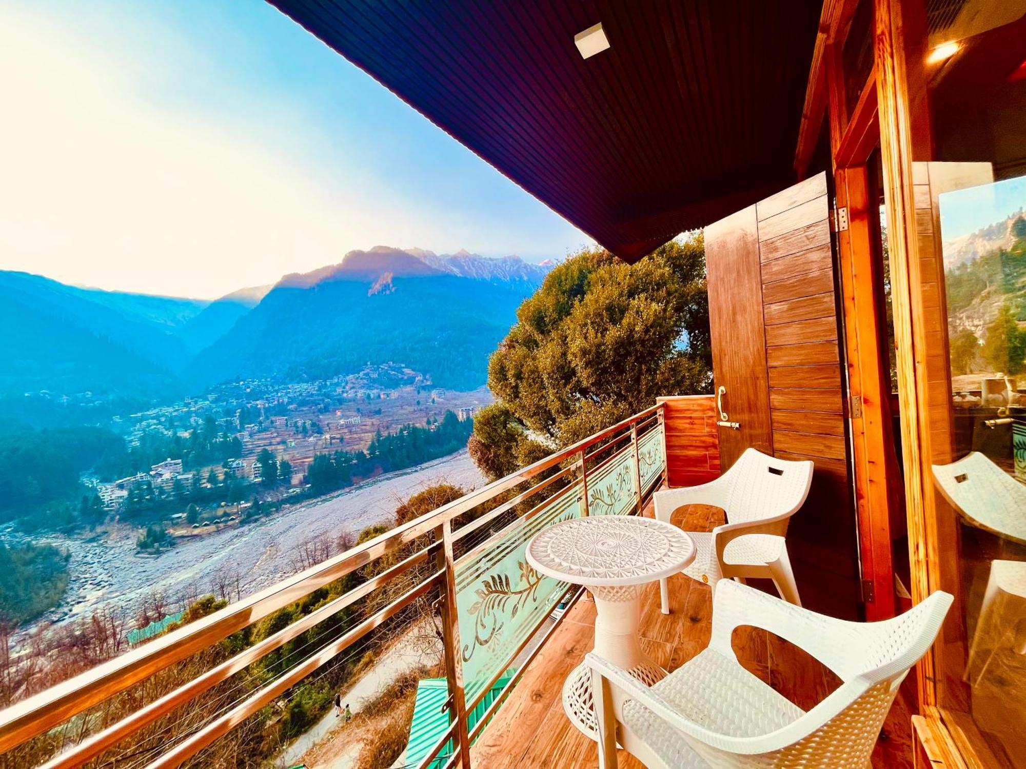 Naina Deventure Resort, Manali - Premium Rooms With Centrally Heated & Scenic View Eksteriør bilde