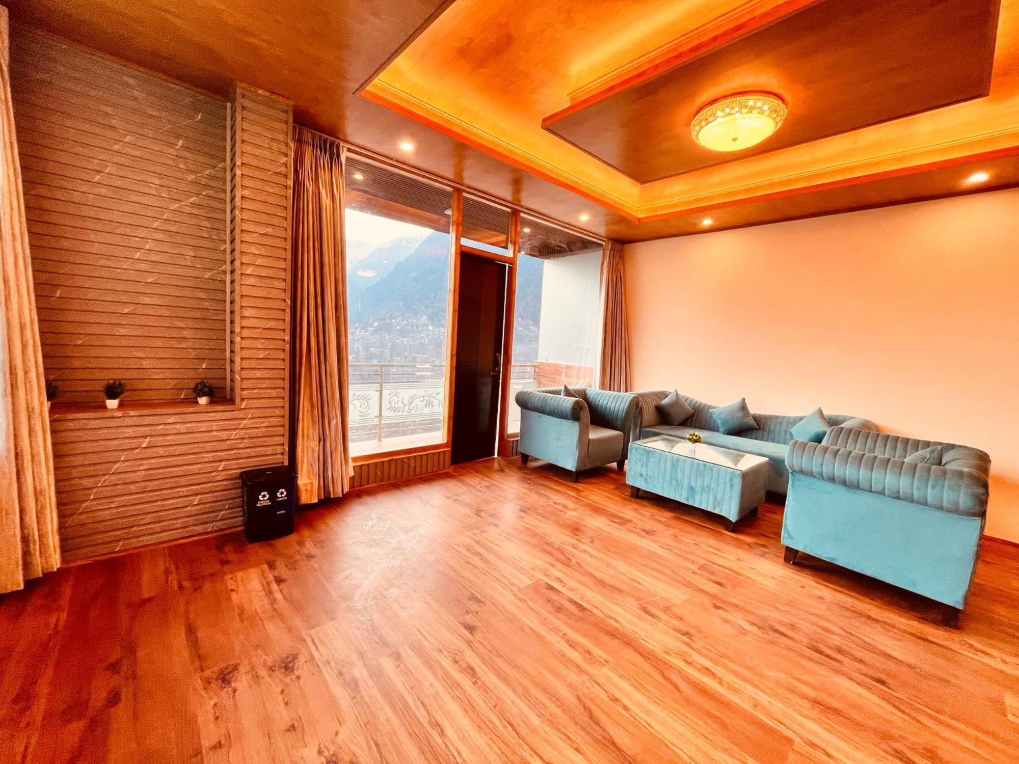 Naina Deventure Resort, Manali - Premium Rooms With Centrally Heated & Scenic View Eksteriør bilde