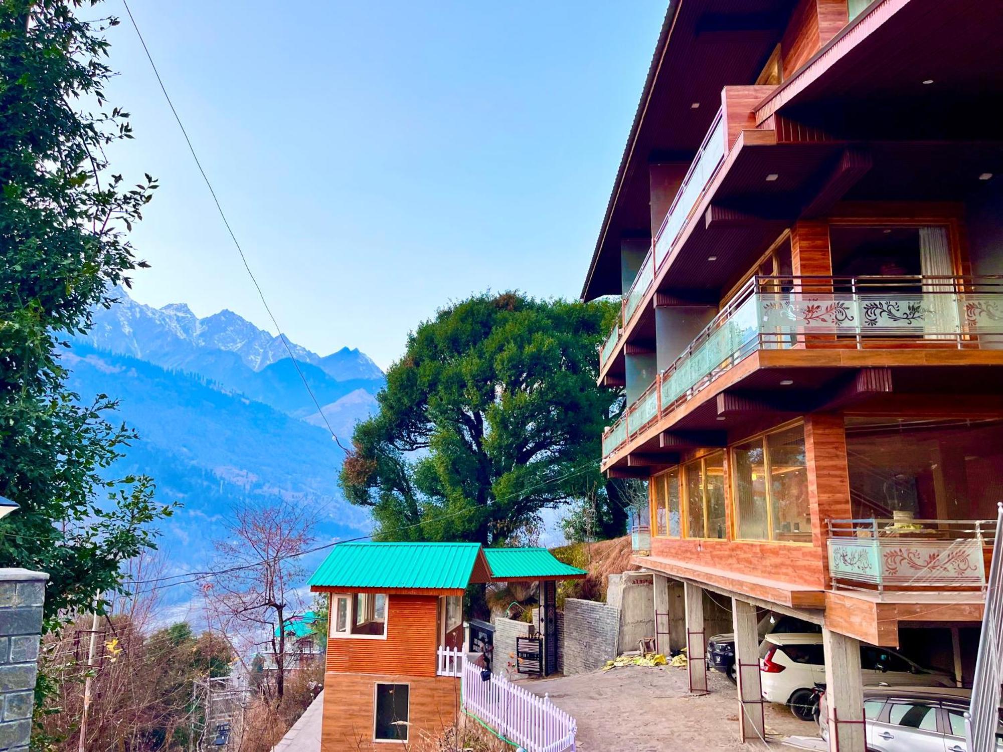 Naina Deventure Resort, Manali - Premium Rooms With Centrally Heated & Scenic View Eksteriør bilde