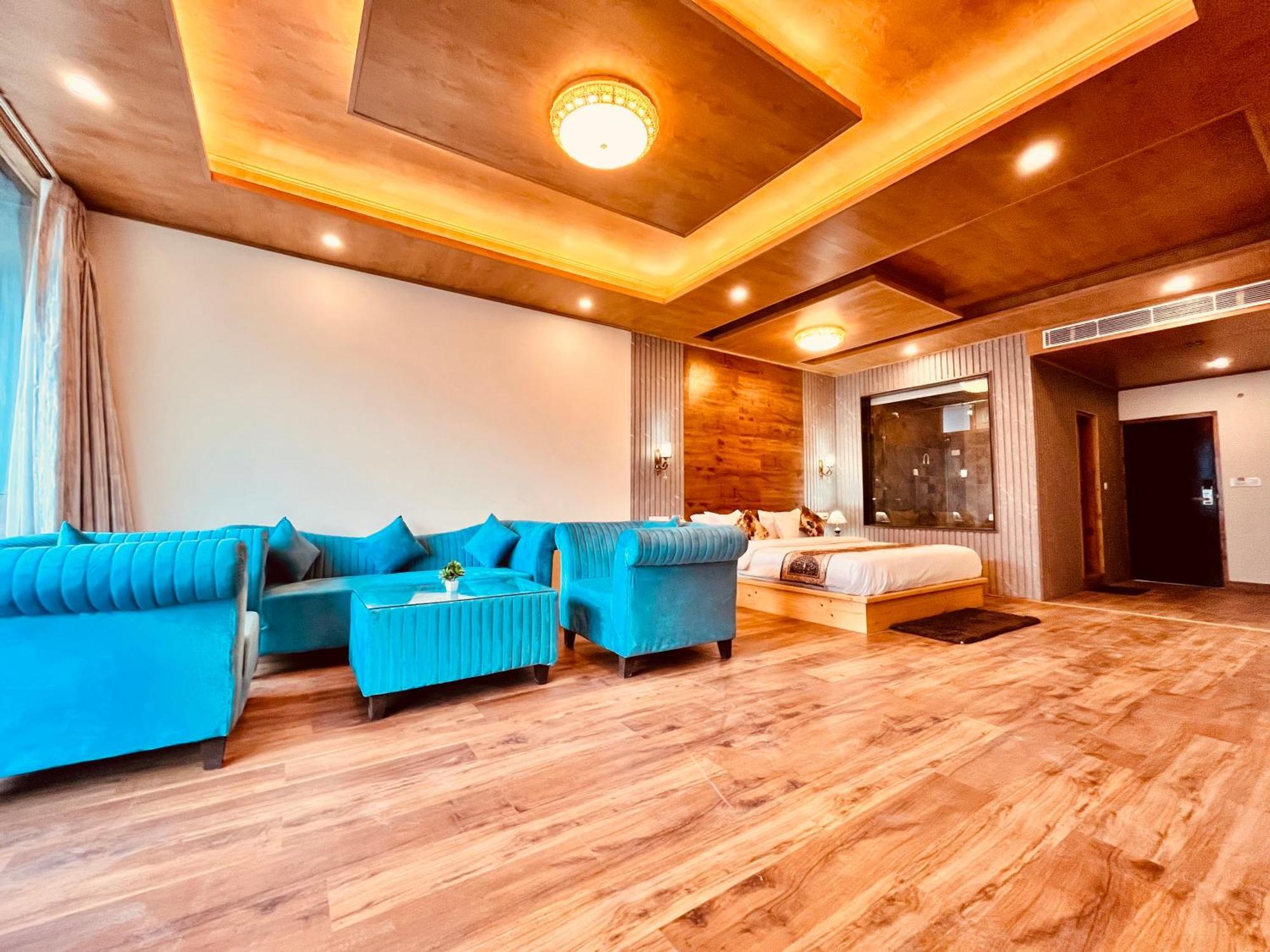 Naina Deventure Resort, Manali - Premium Rooms With Centrally Heated & Scenic View Eksteriør bilde