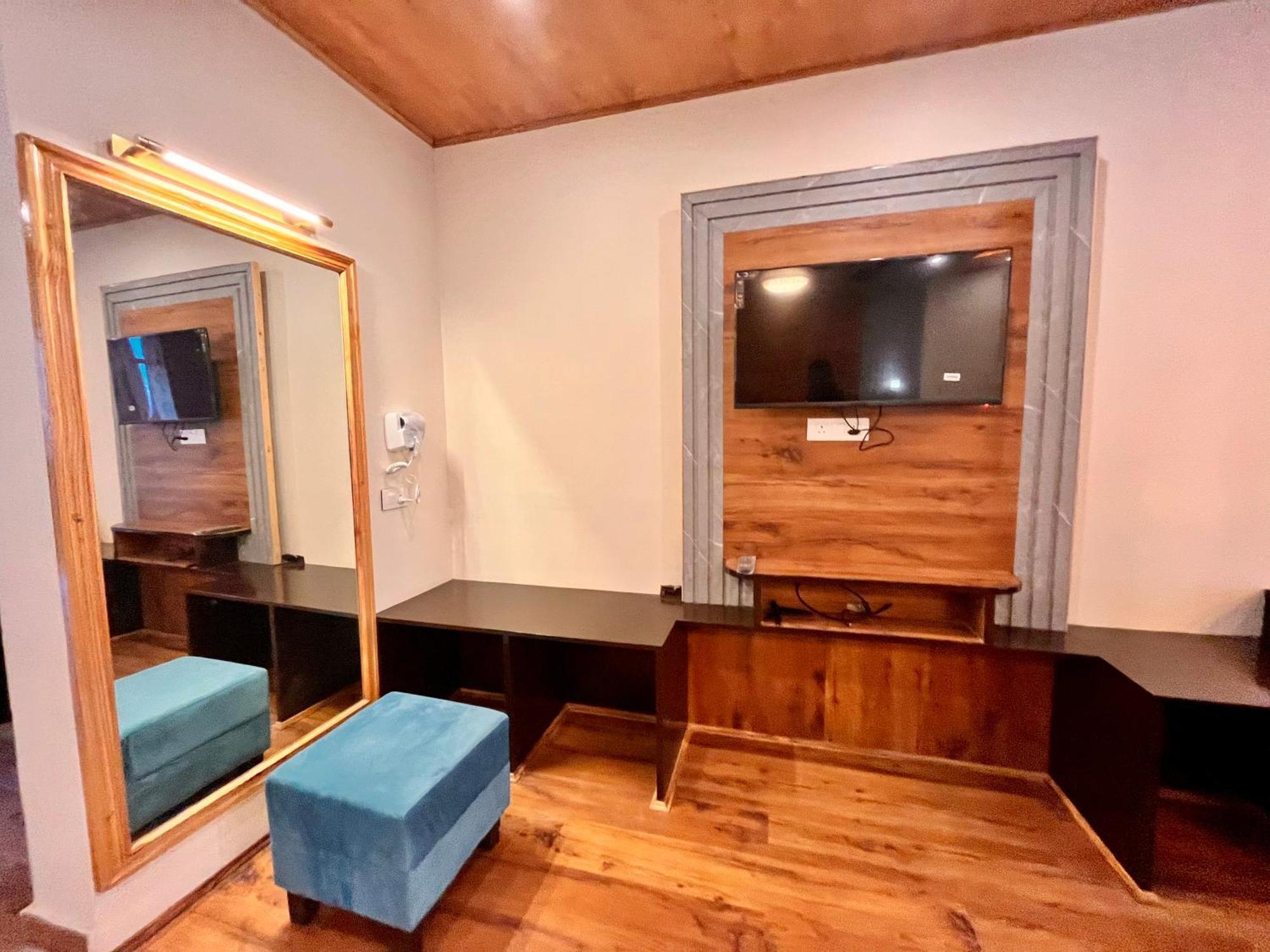 Naina Deventure Resort, Manali - Premium Rooms With Centrally Heated & Scenic View Eksteriør bilde